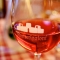 Ein Glas Wein in Monteriggioni