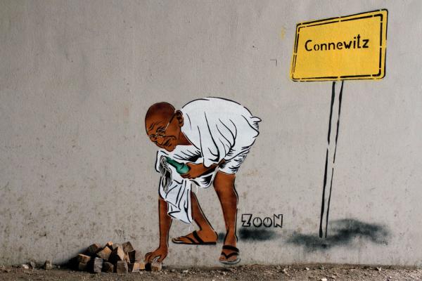 Leipzig Streetart: Gandhi by Zoon #2