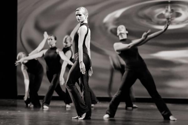 TanzCompany Leipzig in sinnlicher Action